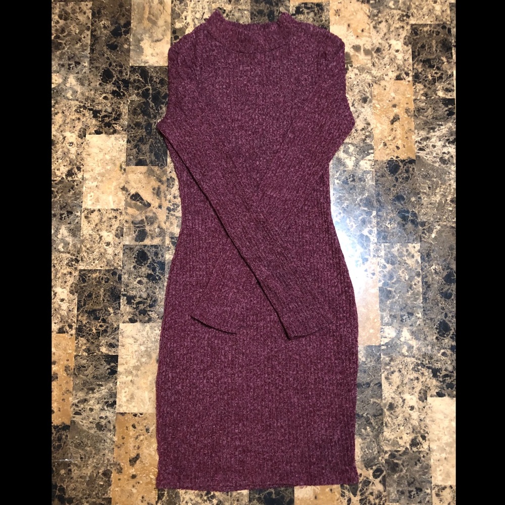 Burgundy fitted dress